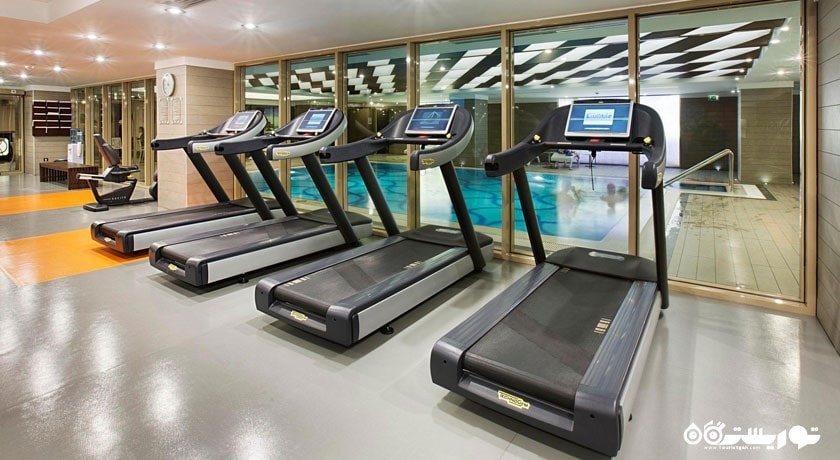 تردمیل های موجود در سالن بدنسازی